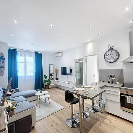 شقة 2 Bedroom Centre-ville *