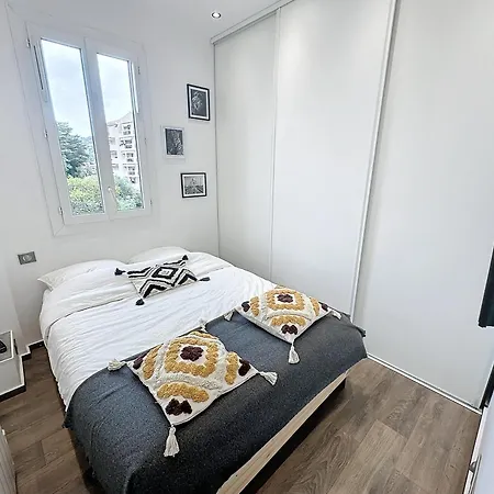 Апартаменты 2 Bedroom Centre-ville Канны