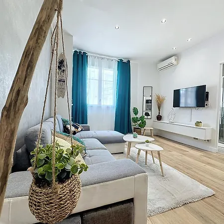 2 Bedroom Centre-ville *